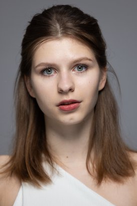 Аделина Коблова
