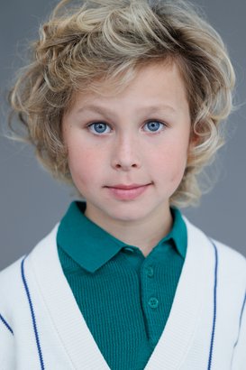 Роберт Смирнов