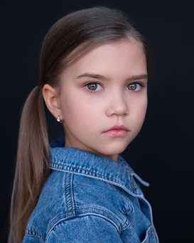 Полина Жирова