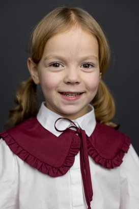 Николь Калюжнова