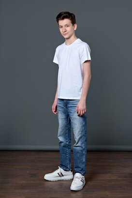 Давид Аветисов