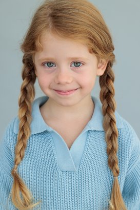 Арина Шелобанова