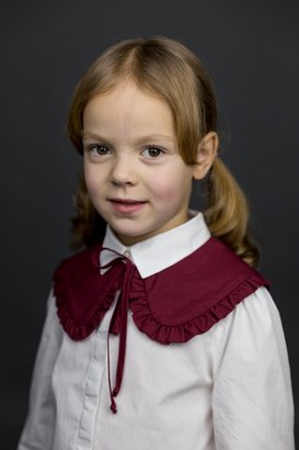 Николь Калюжнова