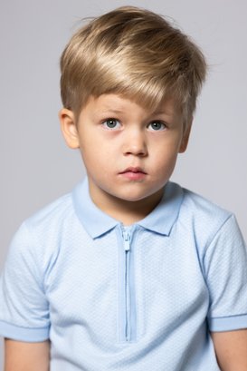 Лев Зверков