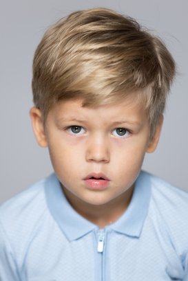 Лев Зверков