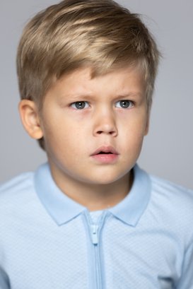 Лев Зверков