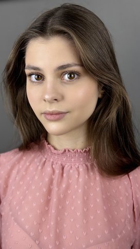 Анна Изотова