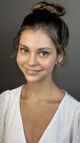 Анна Изотова