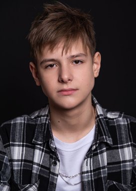 Артём Кисс