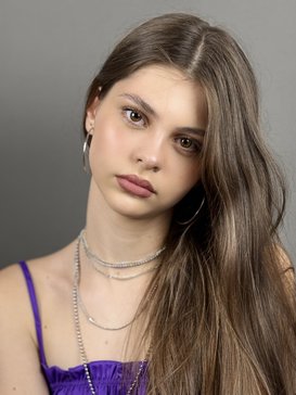 Анна Изотова