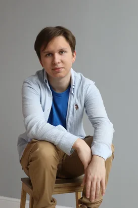 Александр Булатов