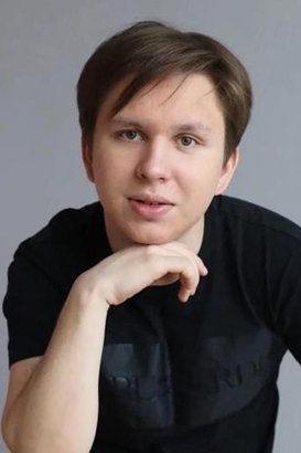 Александр Булатов