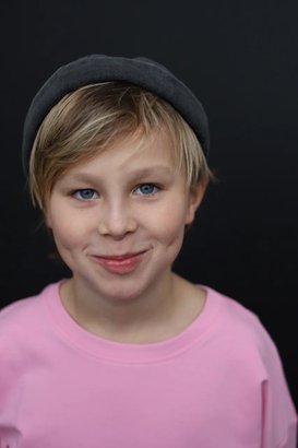 Роберт Смирнов