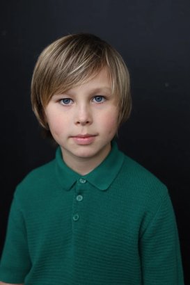 Роберт Смирнов