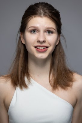 Аделина Коблова