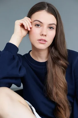 Яна Захарова